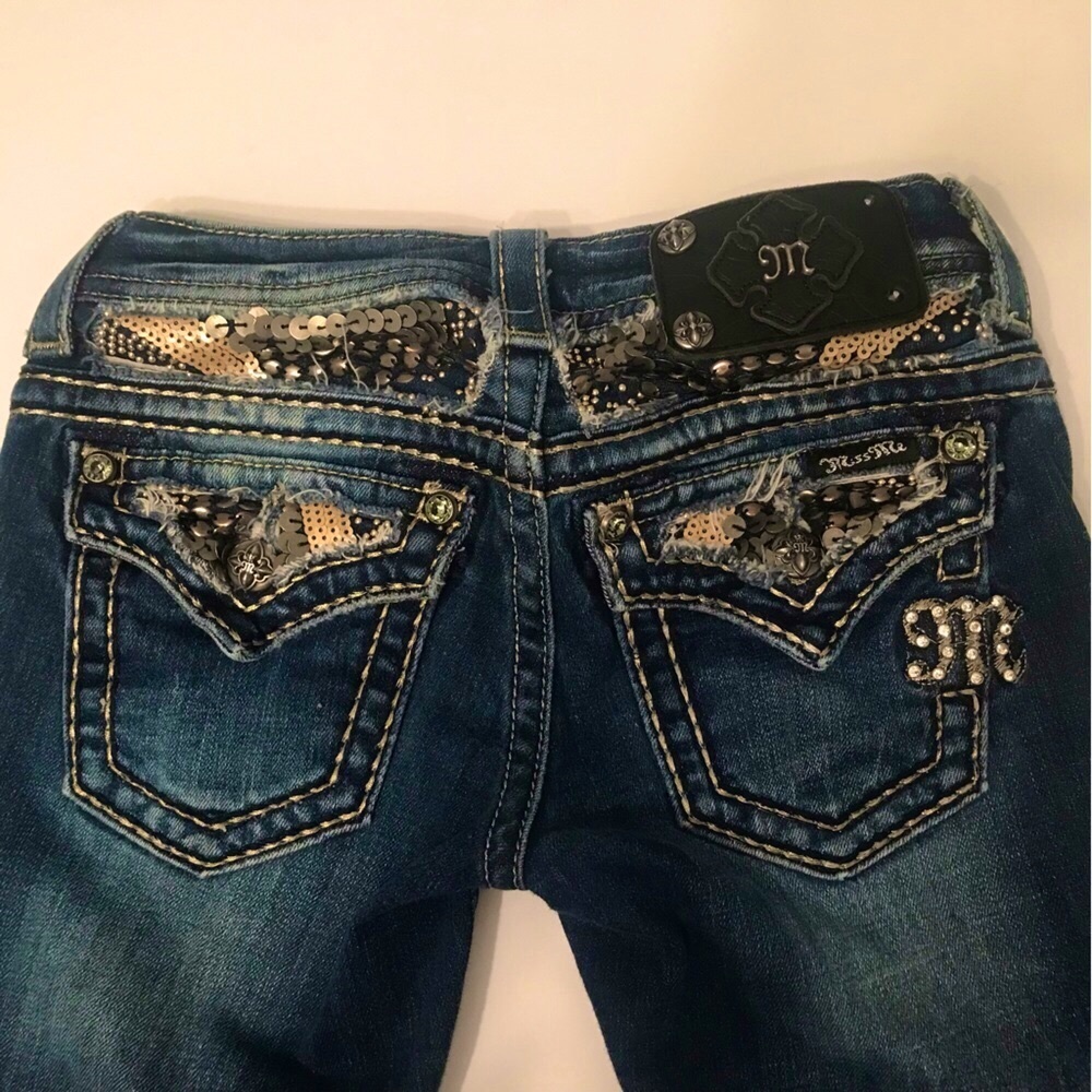 Miss Me boot cut jeans size 24, worn a couple times excellent condition - Picture 2 of 5